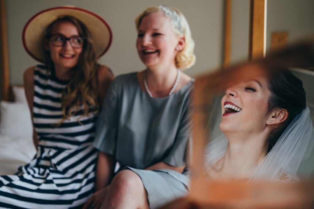 Hochzeitsfotos Getting Ready Gutsgasthof Stangl in Neufahrn